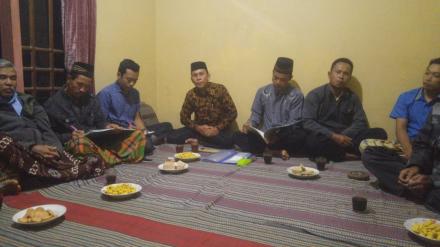 Rapat Persiapan Rabat Jalan RT 02 Menuju RT 05